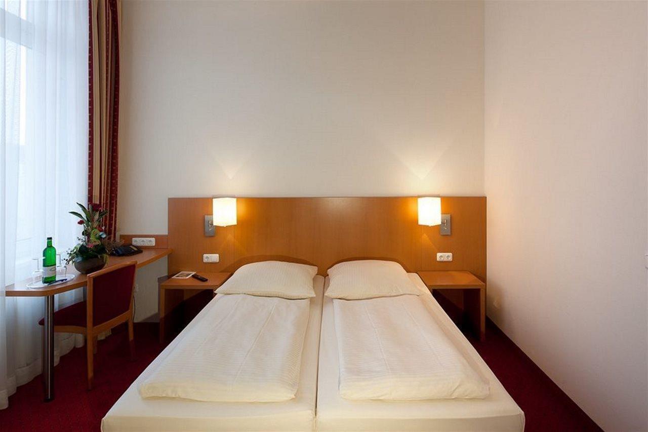 Air In Berlin Hotell Exteriör bild